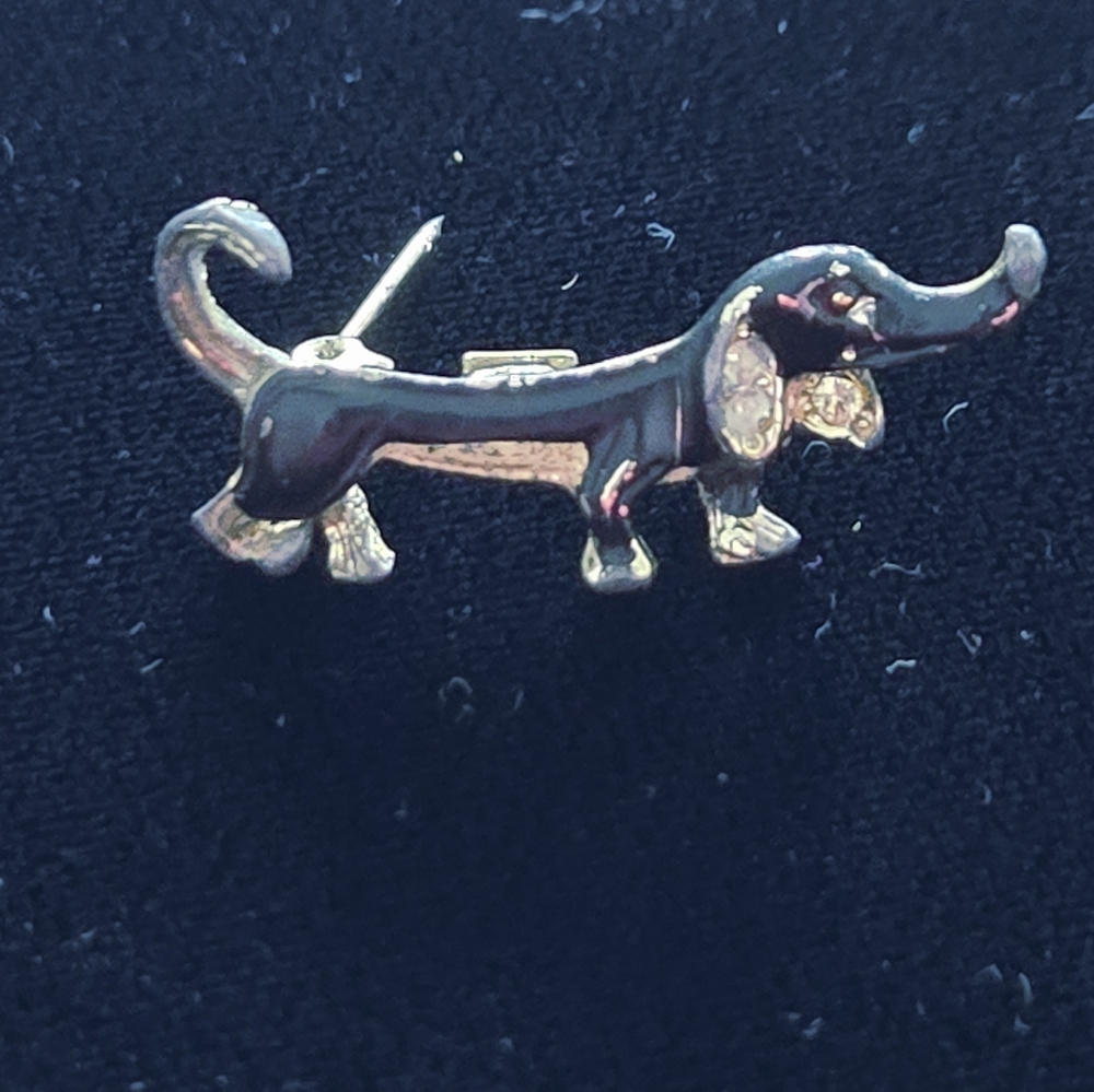Vintage Gold Tone Dachshund Brooch With Rhinestones